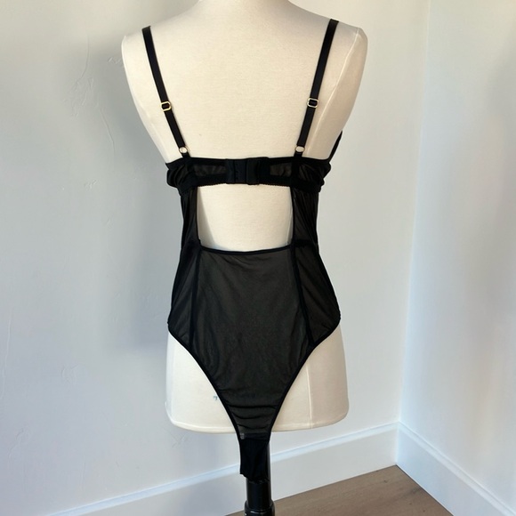 H&M Black Shapewear Bodysuit with Sweetheart Neckline lingerie Teddy - Picture 2 of 9